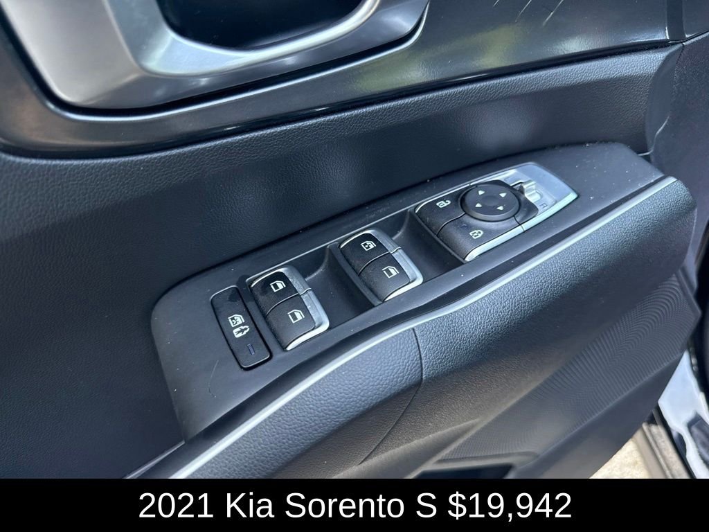 Used 2021 Ebony Black Kia S image 12
