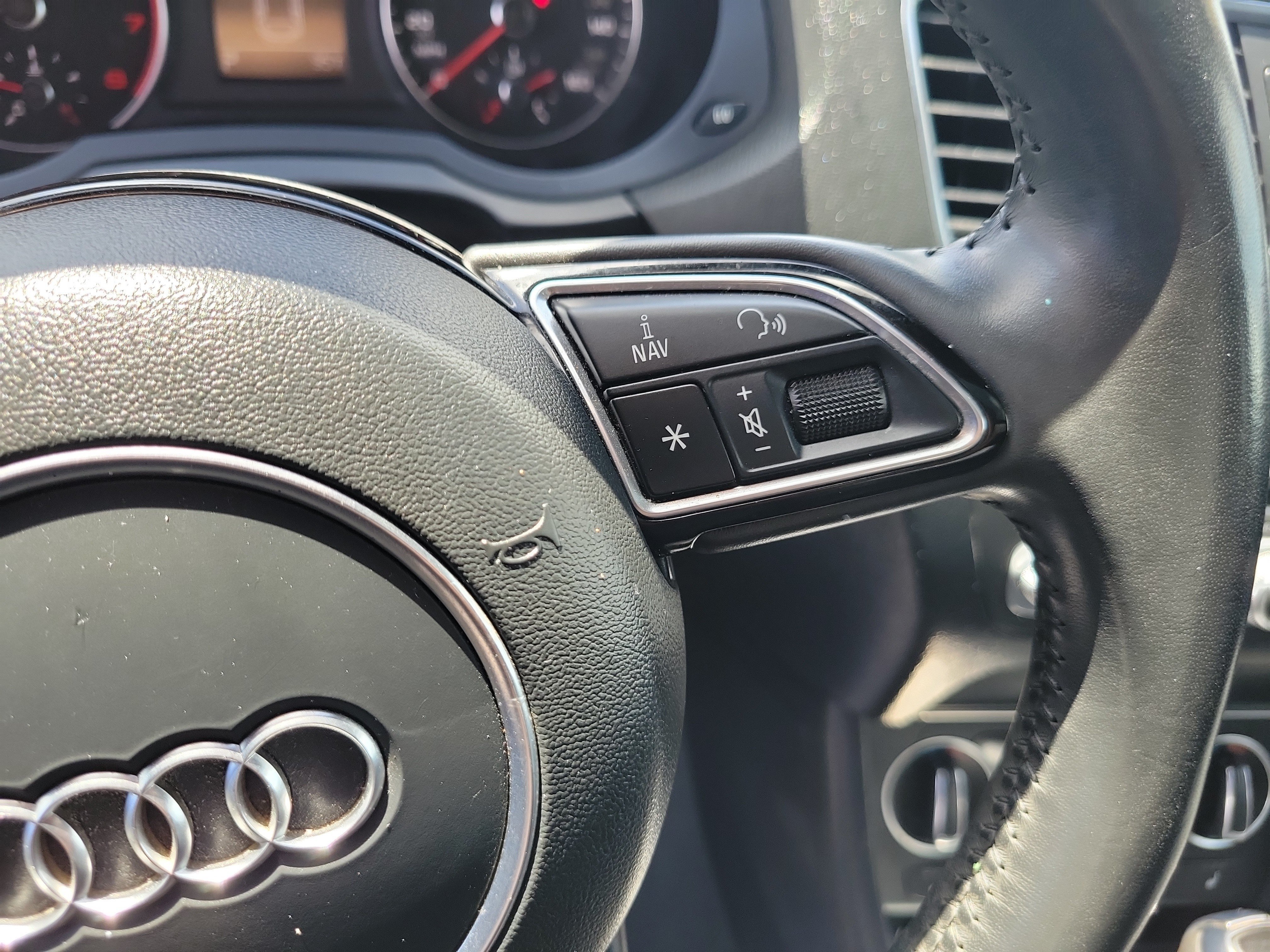 Used 2018 Brilliant Black Audi 2.0T Premium image 27