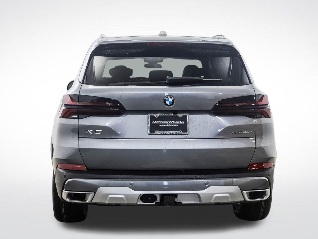 Used 2026 Gray Metallic BMW xDrive40i image 4
