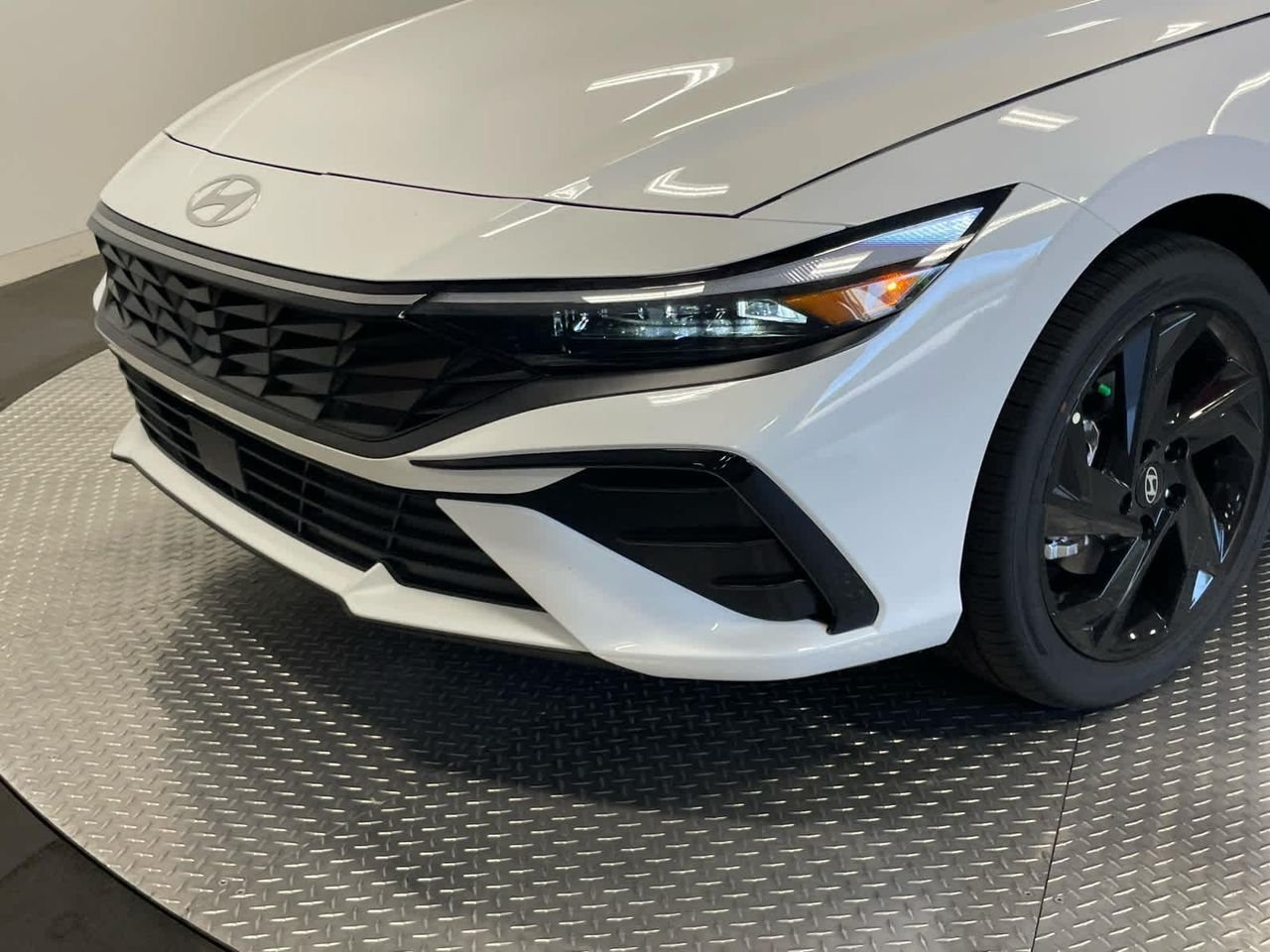 New 2026 Serenity White Pearl Hyundai SEL Sport Premium image 15