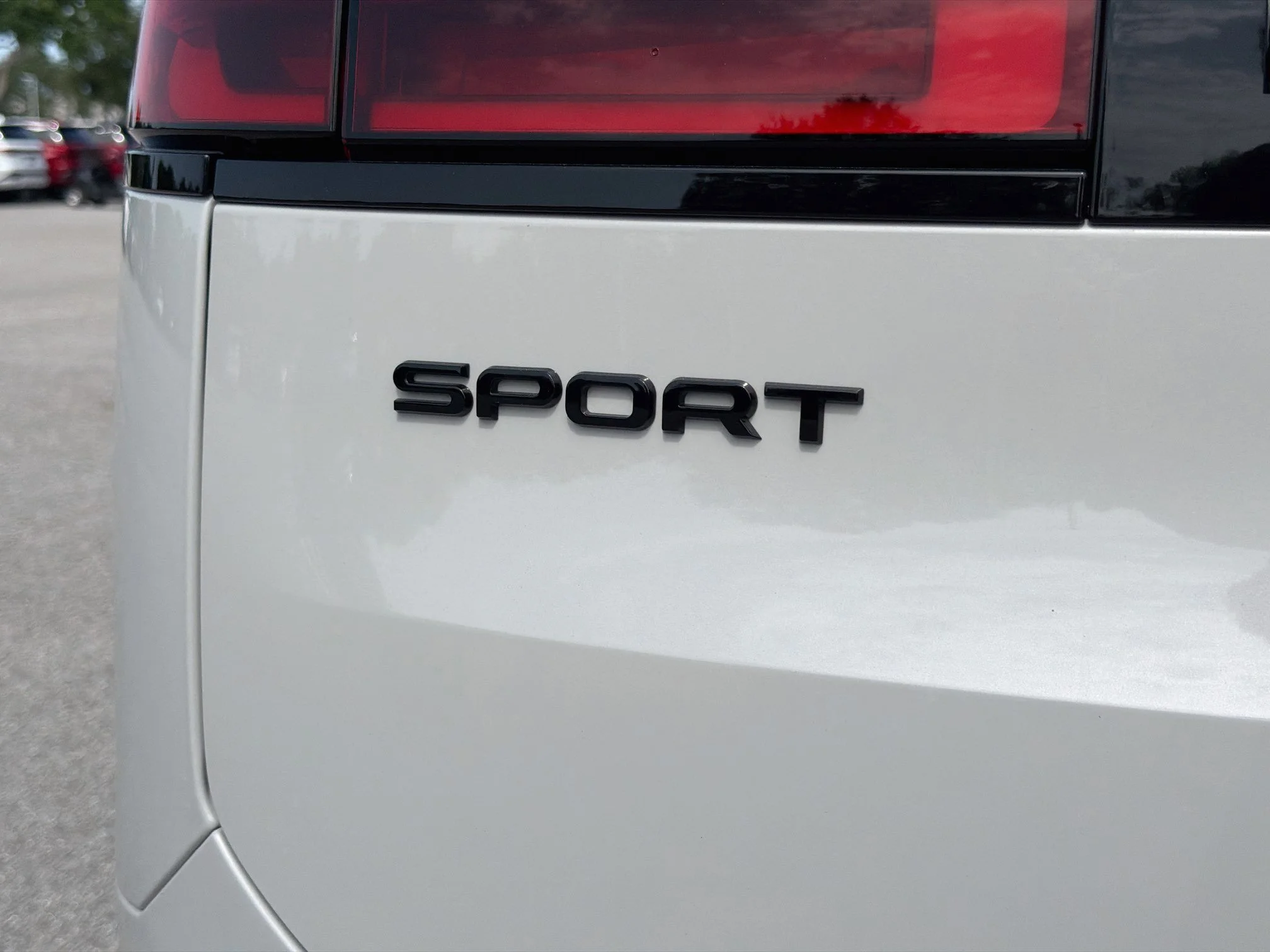 New 2026 Borasco Grey Land Rover SE image 11