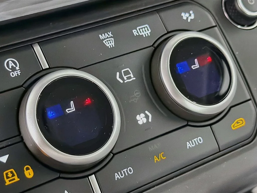 2026 Land Rover Defender X-Dynamic SE - Photo 21
