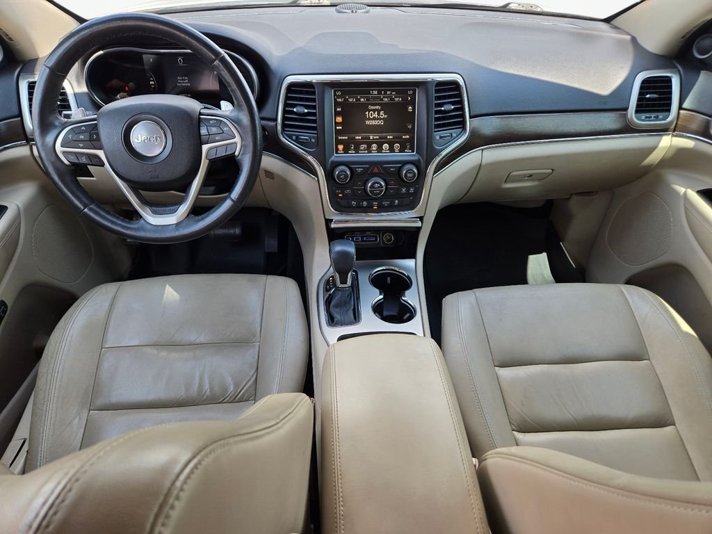 Used 2016 White Jeep Limited image 21