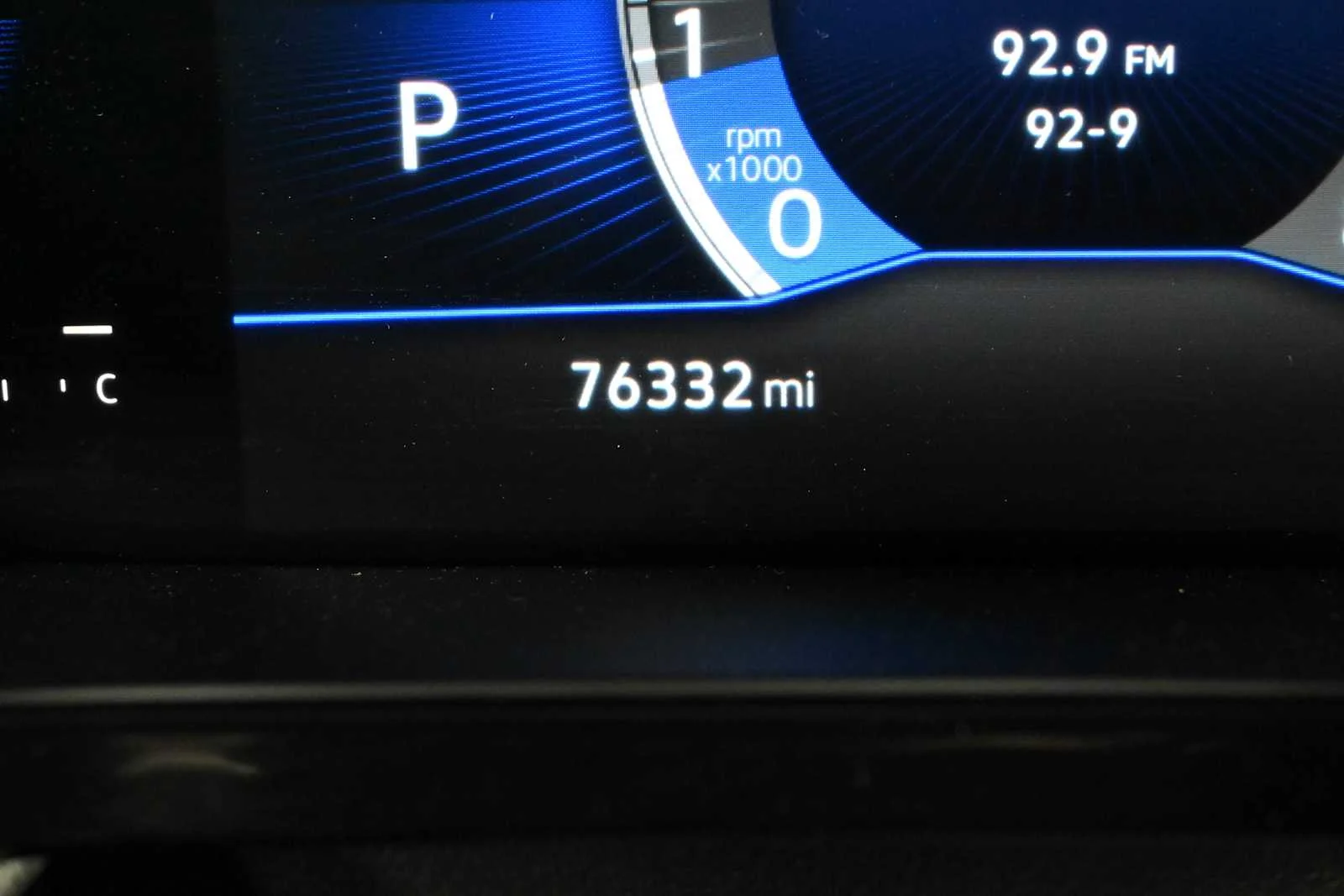 Used 2022 Dusk Blue Metallic Volkswagen S image 22