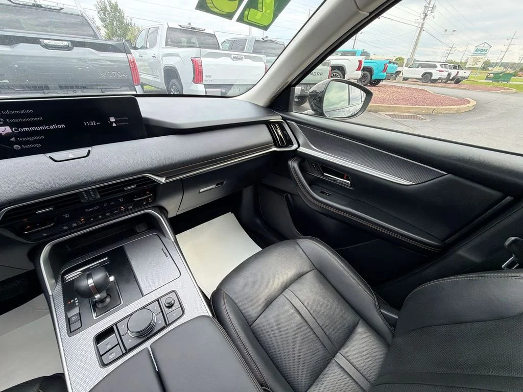 Used 2025 Black Mazda 3.3 Turbo Preferred image 11