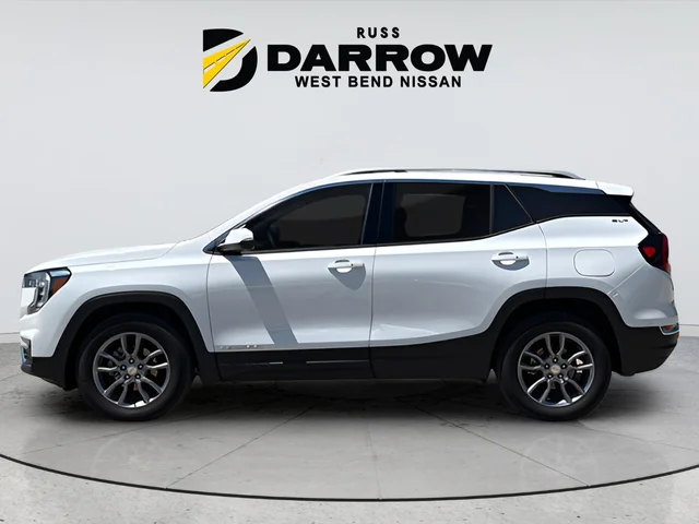 Used 2024 White GMC SLT image 2