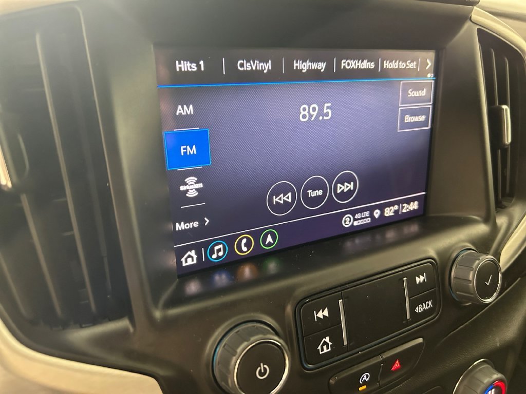 Used 2024 White GMC SLE image 11