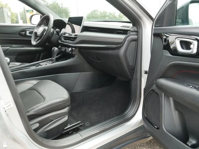 Used 2024 Silver Jeep Trailhawk image 19