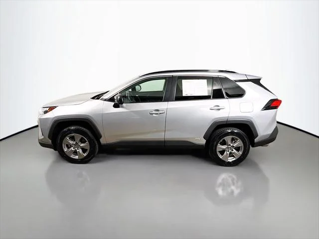 Certified Used 2024 SILVER SKY METALLIC Toyota  image 4
