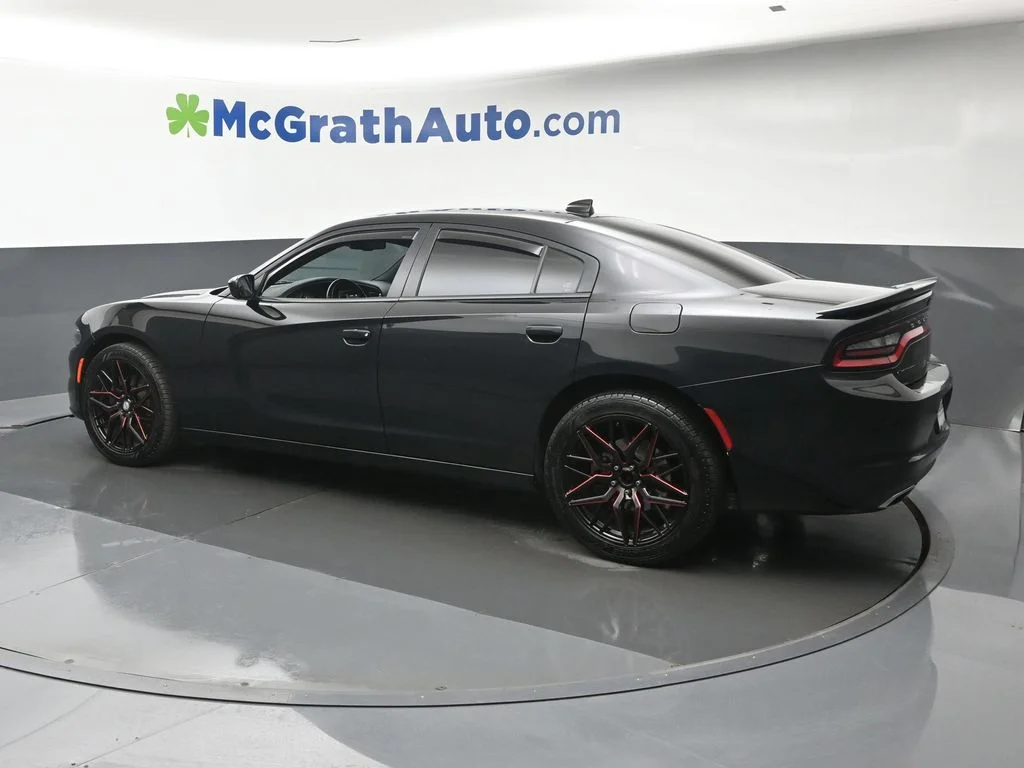 Used 2017 Black Dodge SXT image 25