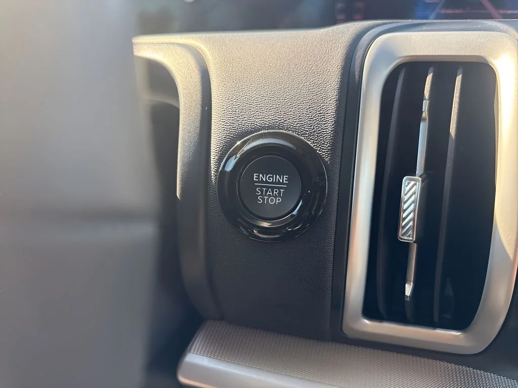 Used 2025 White Ford Active image 23