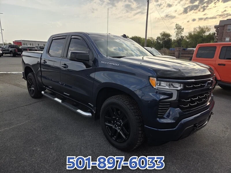 Used 2022 BLUE CHEVROLET 2WD CREW CAB 147" RST image 3