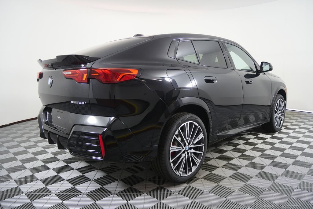 New 2026 Black Sapphire Metallic BMW xDrive28i image 3