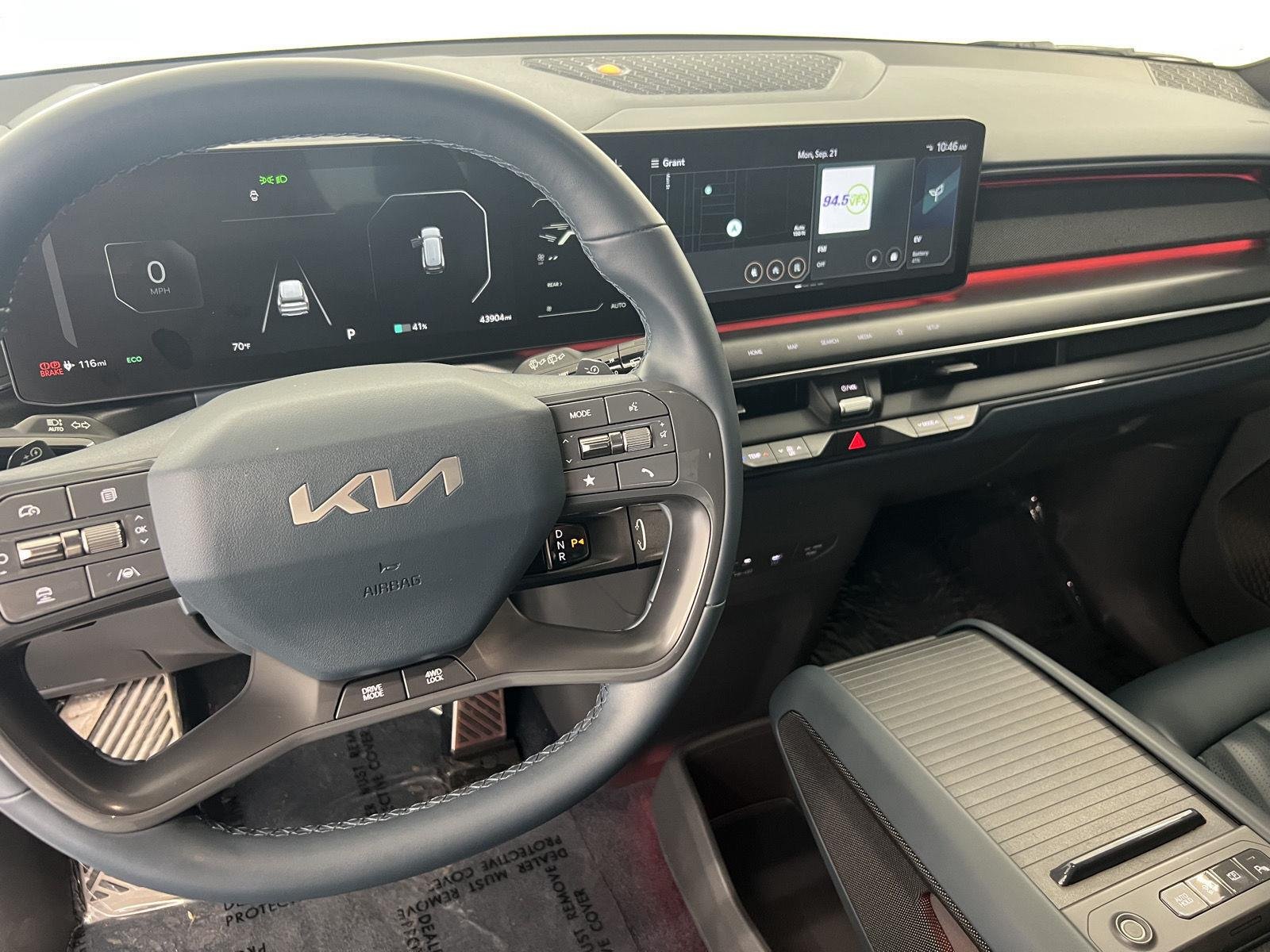 Used 2024 Snow White Pearl Kia GT-Line image 19