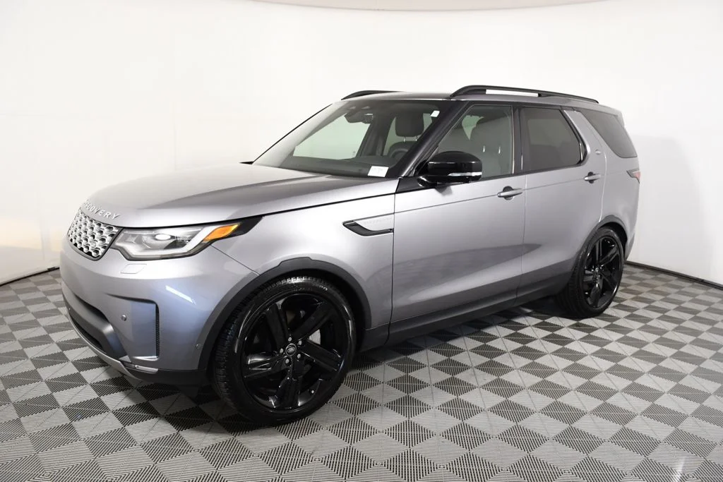 Certified Used 2025 Eiger Grey Metallic Land Rover S image 2