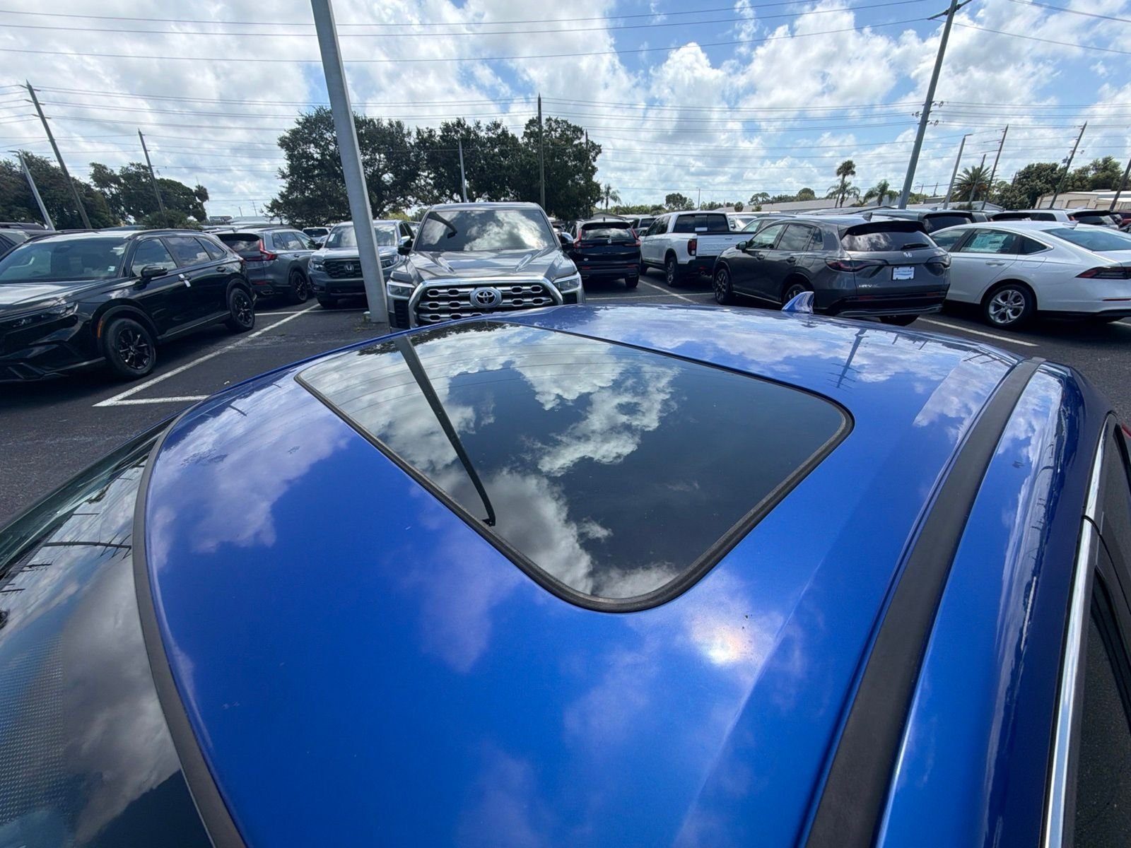 Used 2016 Blue Honda Touring image 17