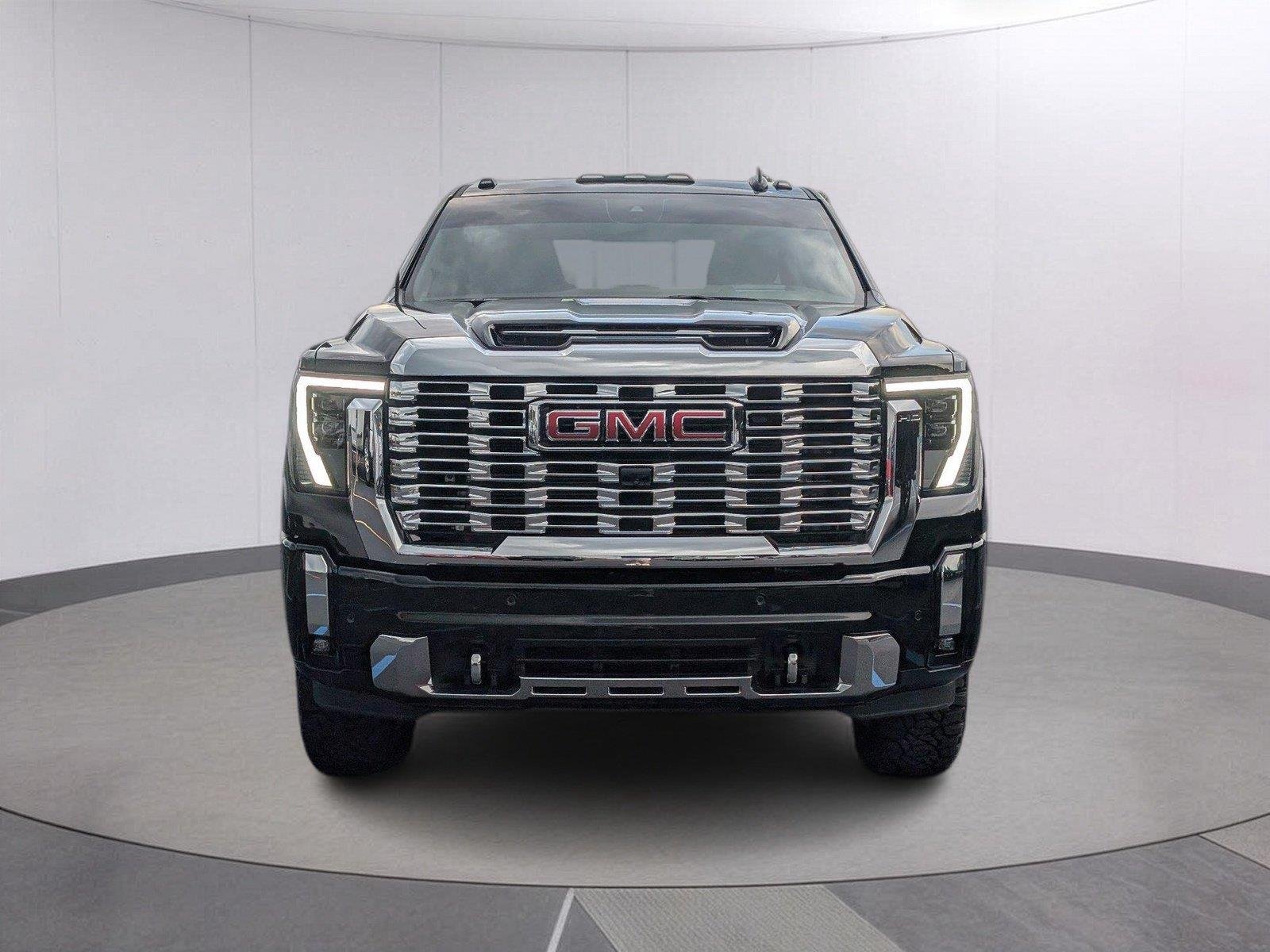 Used 2025 Onyx Black GMC Denali image 10