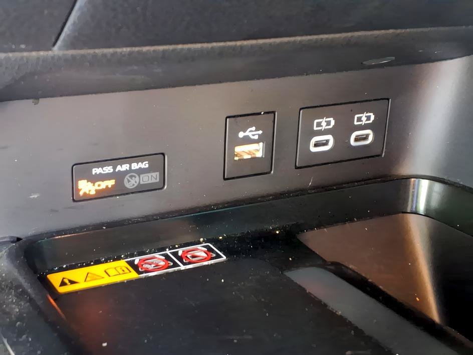 Used 2025 Ice Cap Toyota SE image 19