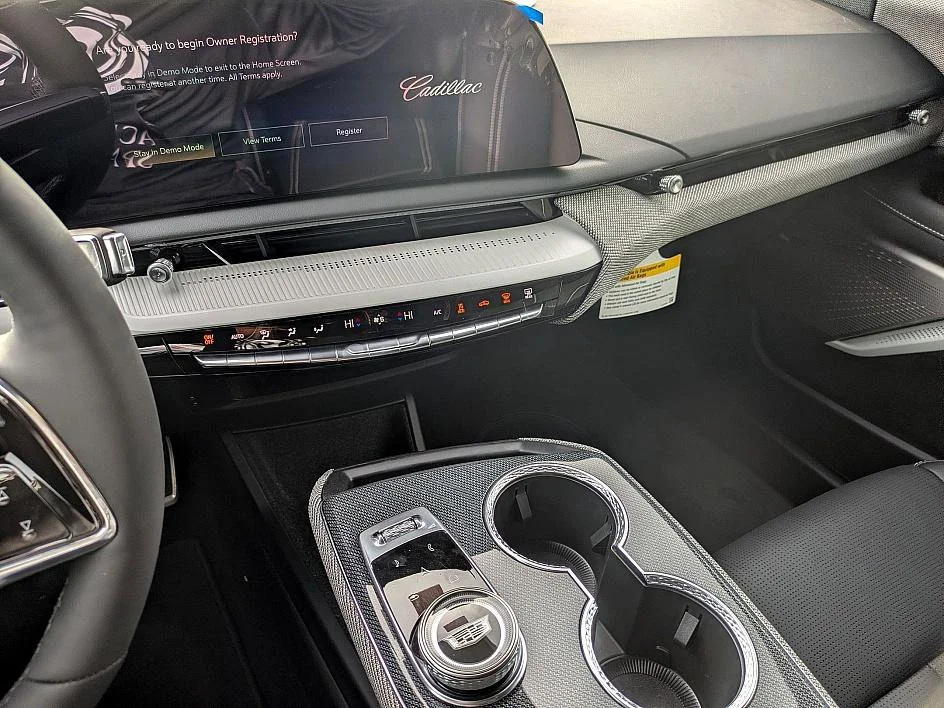 2025 Cadillac OPTIQ Luxury 2 - Photo 19