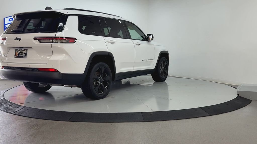 Used 2023 Bright White Clearcoat Jeep Altitude image 5