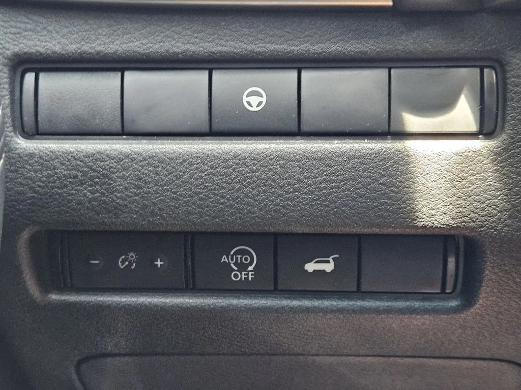 Certified Used 2024  Nissan SV image 21