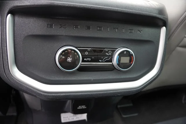 Used 2025 White Ford Active image 21