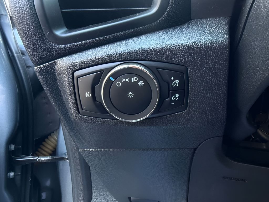 Used 2018 Gray Ford SE image 9