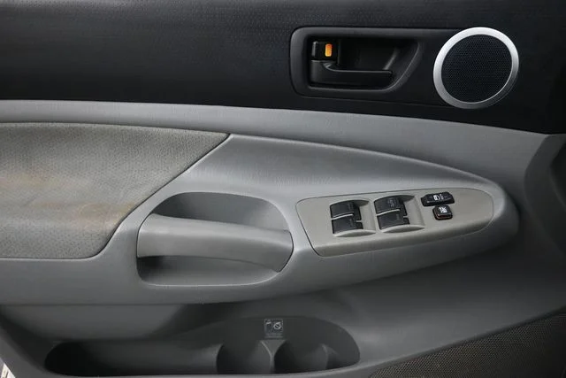 Used 2008 Super White Toyota Base image 24