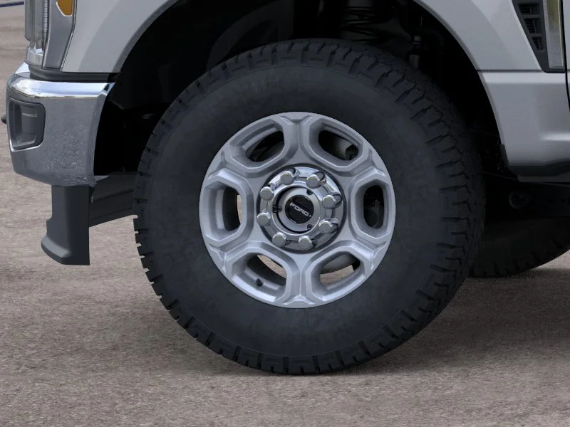 New 2026 Agate Black Metallic Ford XLT image 44