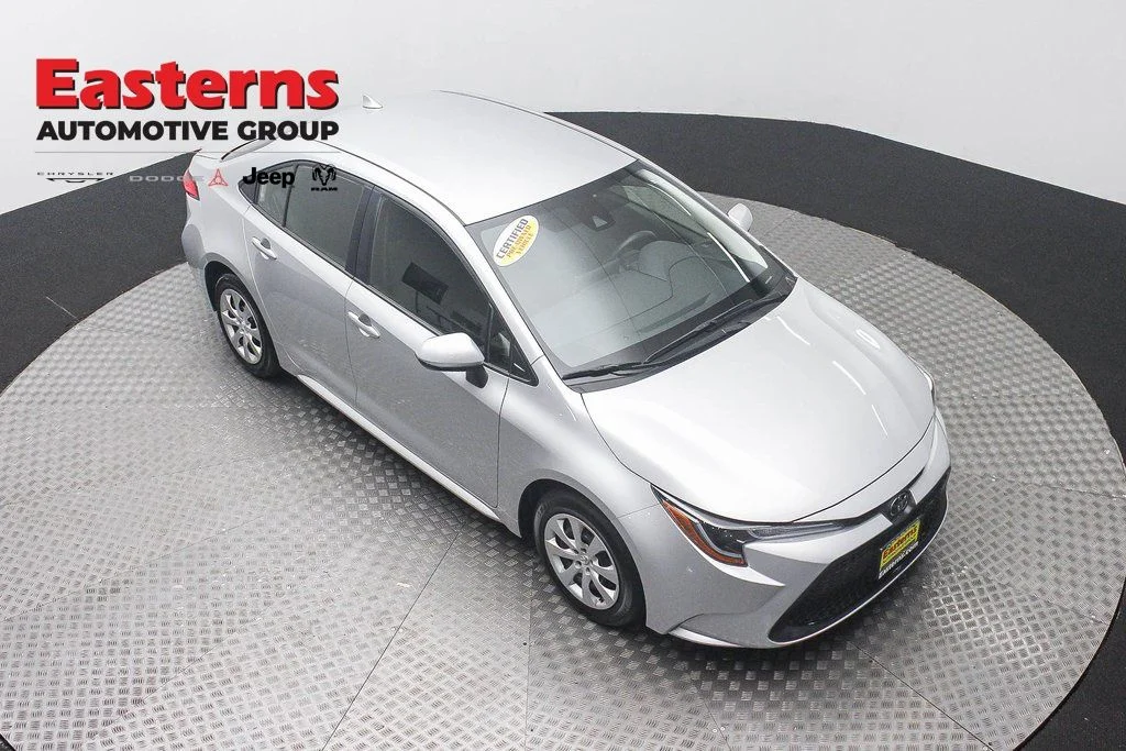 Used 2021 Silver Toyota LE image 3