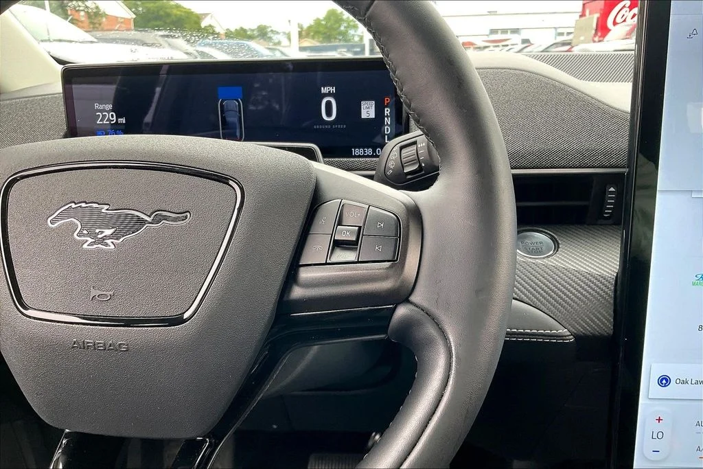 Used 2024 Green Ford Premium image 18