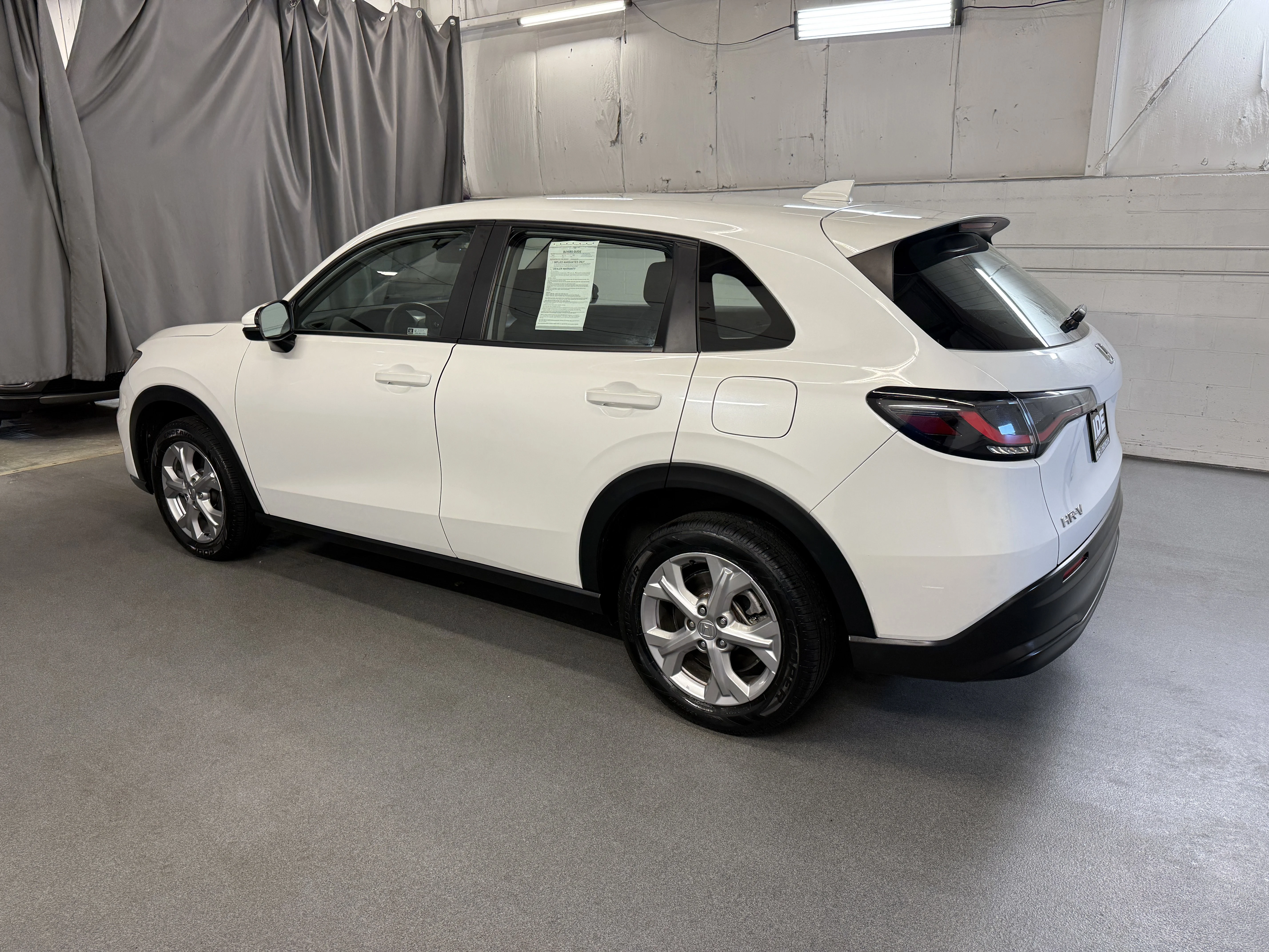 Certified Used 2023 Platinum White Pearl Honda LX image 6
