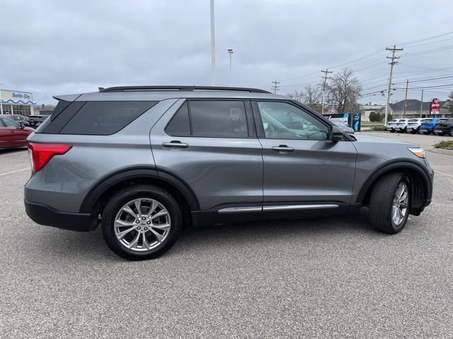 Used 2024 Gray Metallic Ford XLT image 8
