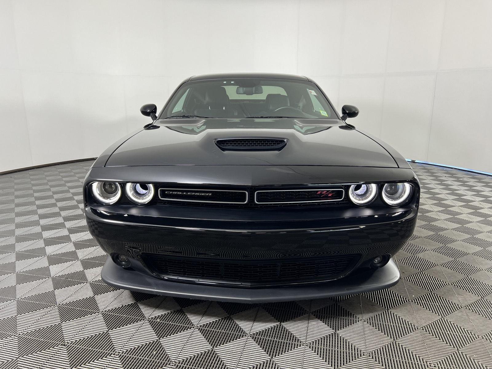 Used 2023 Pitch Black Clearcoat Dodge R/T image 29