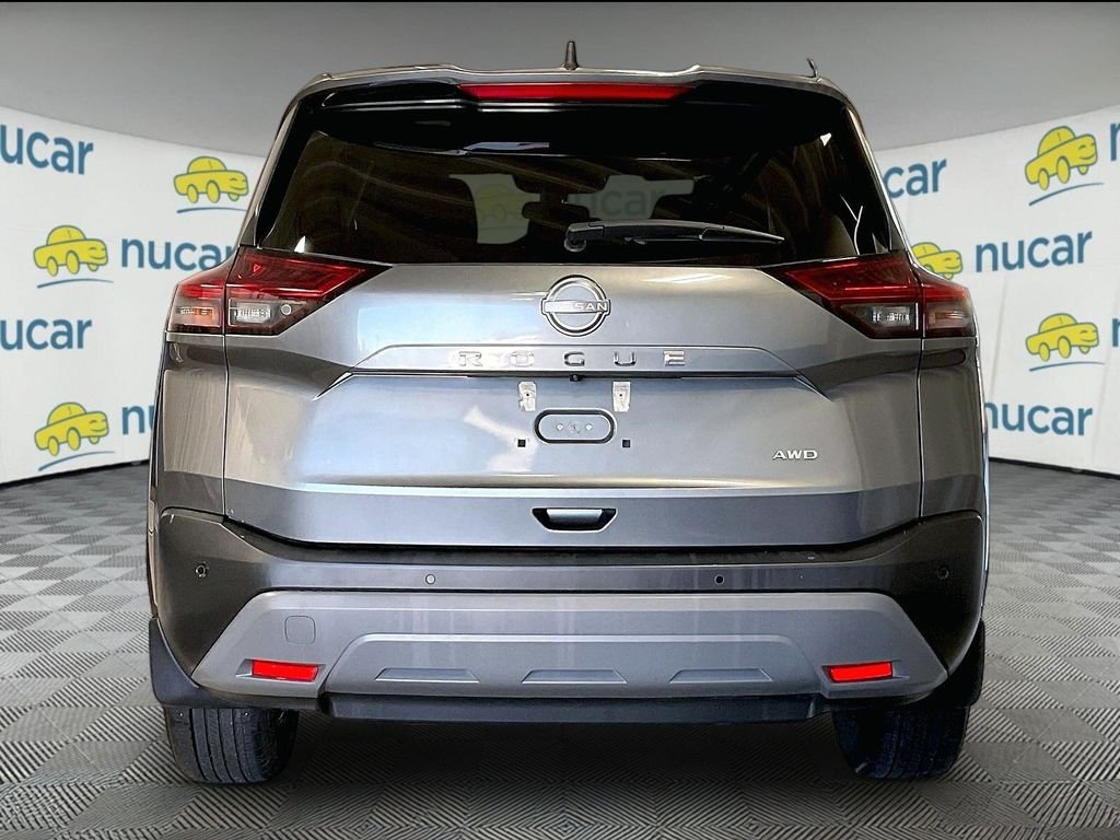 Used 2023 Gray Nissan S image 5