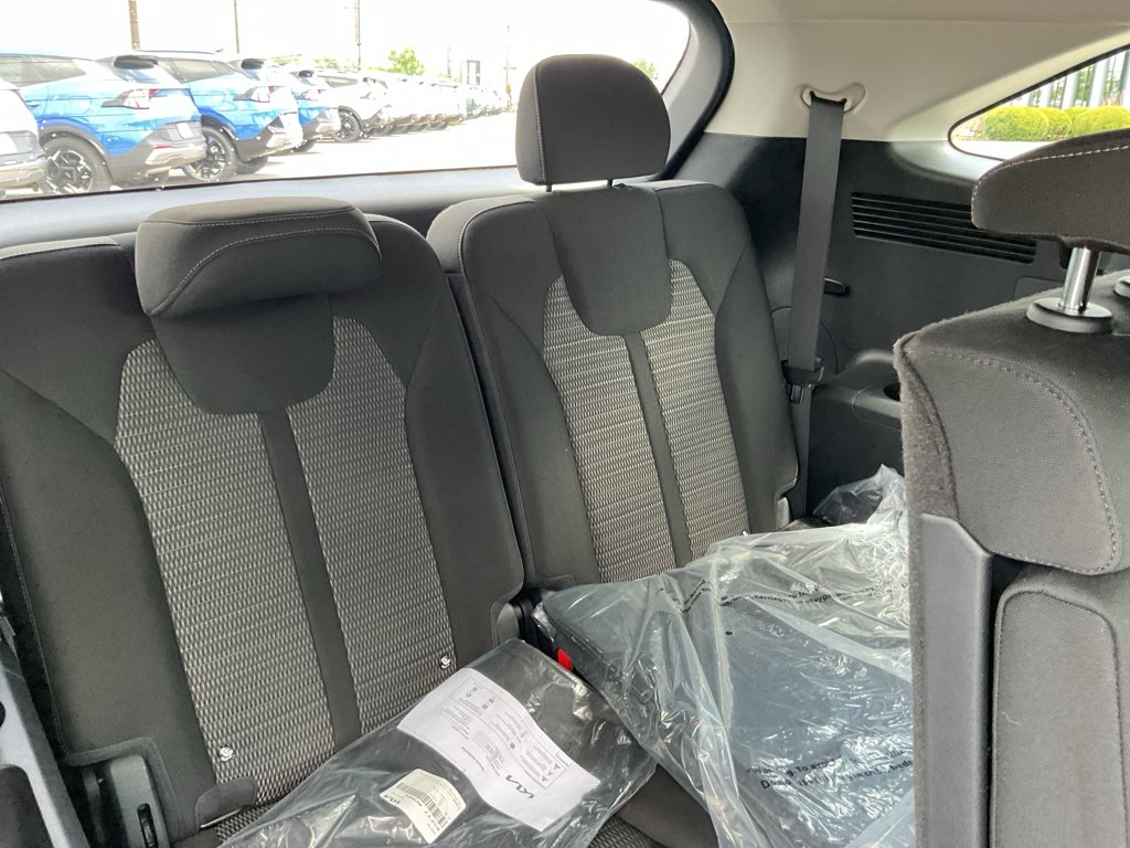 Used 2026 Whi Kia LX image 13