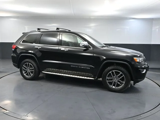 Used 2017 Black Jeep Limited image 4