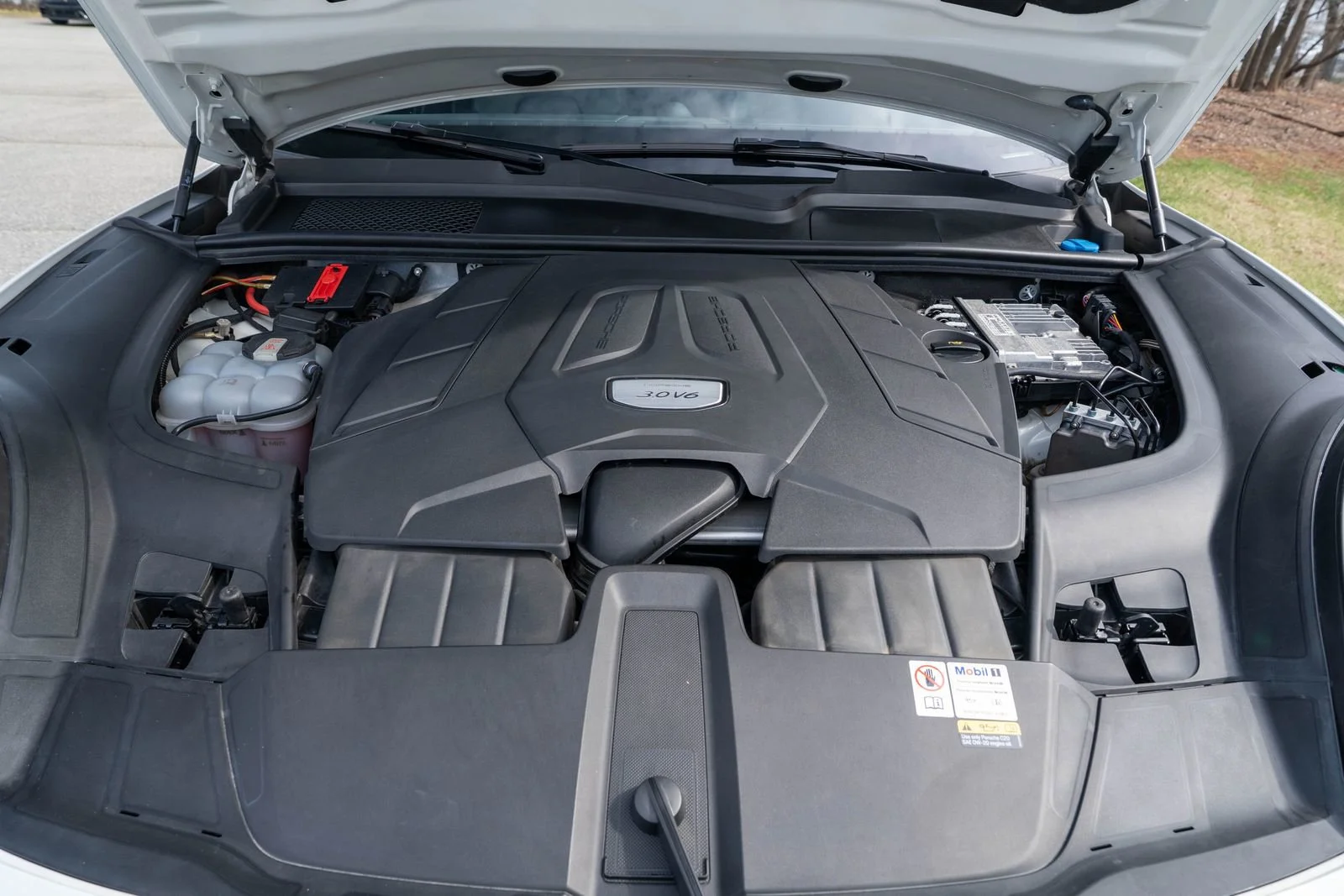 Used 2023 White Porsche Base image 17