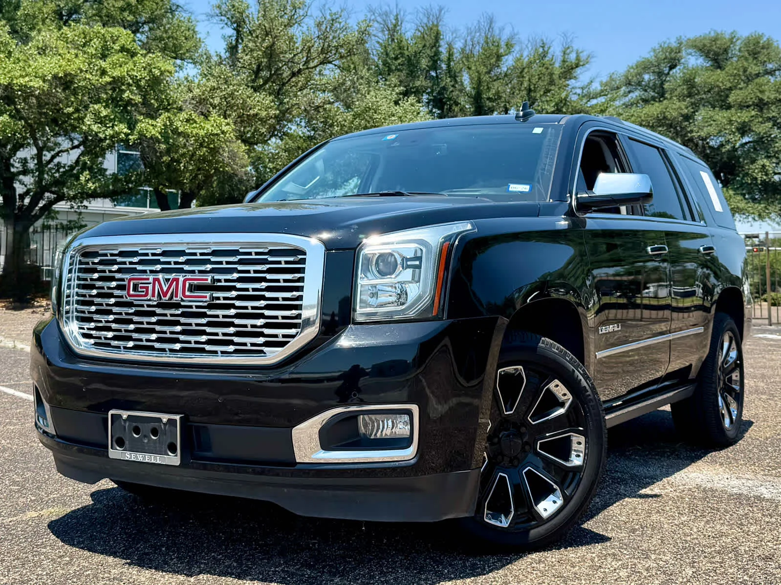 2020 GMC Yukon 4WD Denali's photo