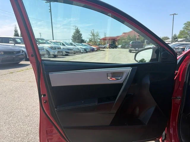 Used 2014 Red Toyota LE image 15