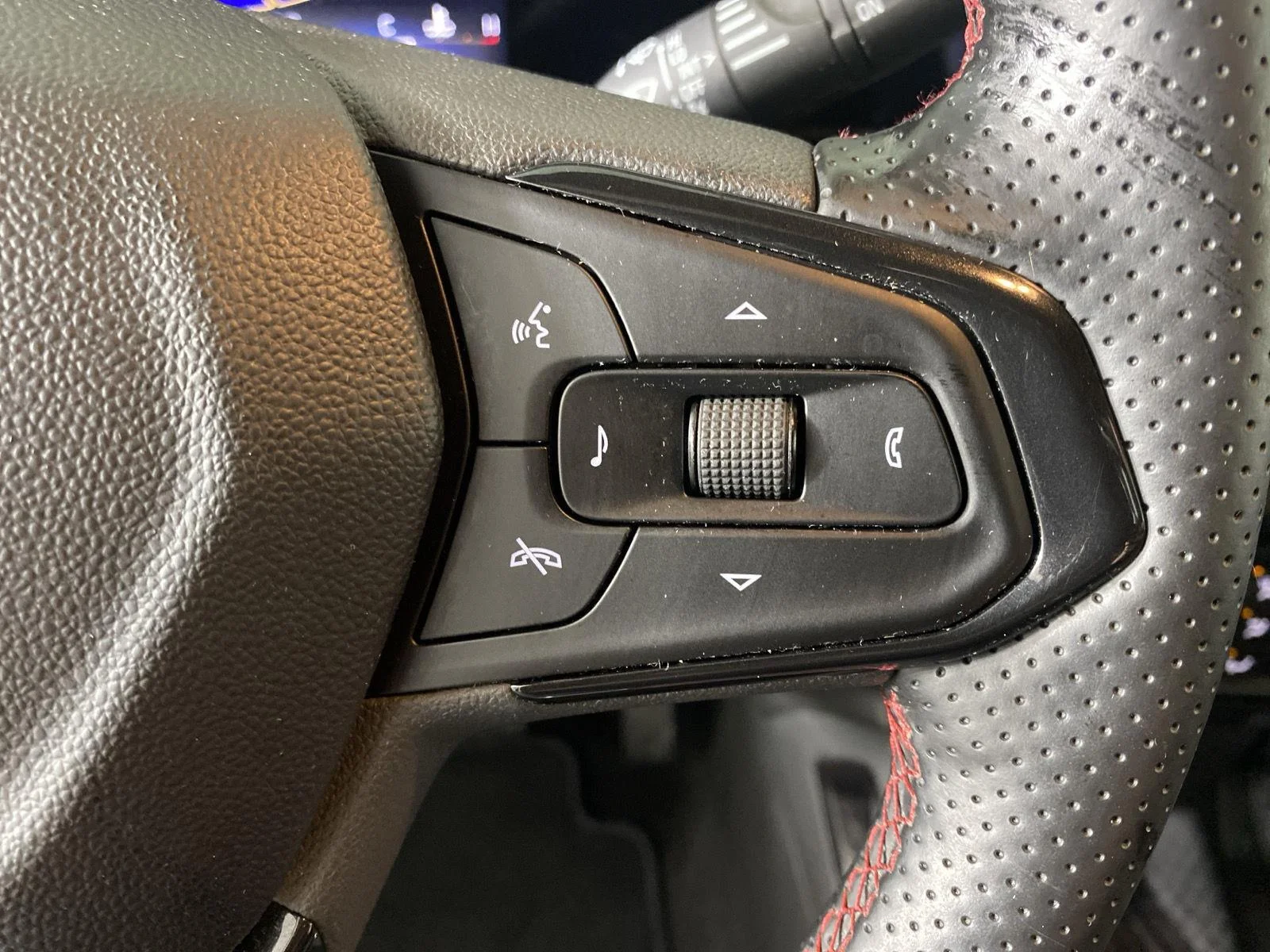 Used 2024 Iridescent Pearl Tricoat Chevrolet RS image 25