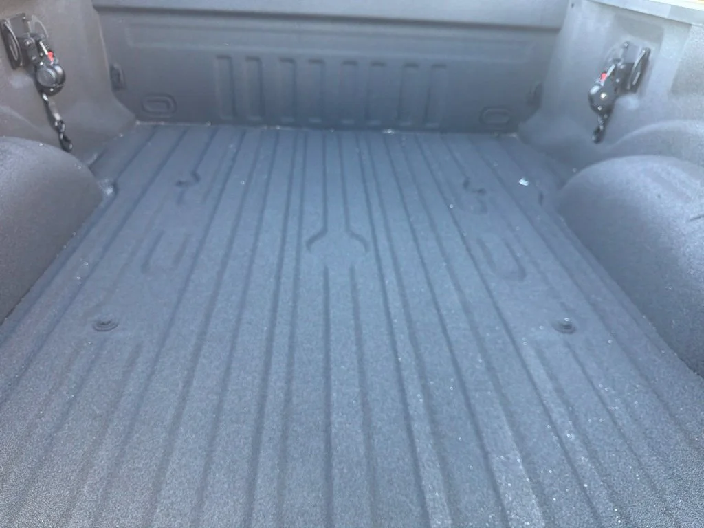 Used 2024 Oxford White Ford XLT image 12