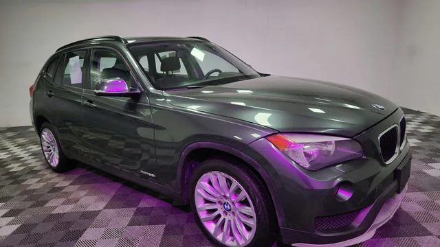 Used 2015 Gray BMW xDrive28i image 2