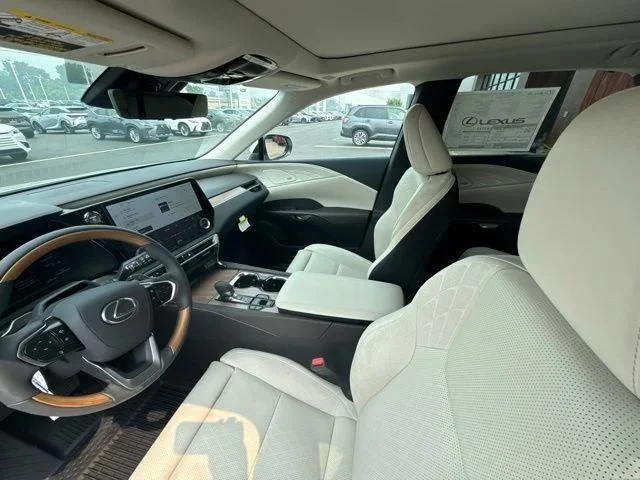New 2026 Eminent White Pearl Lexus LUXURY image 22