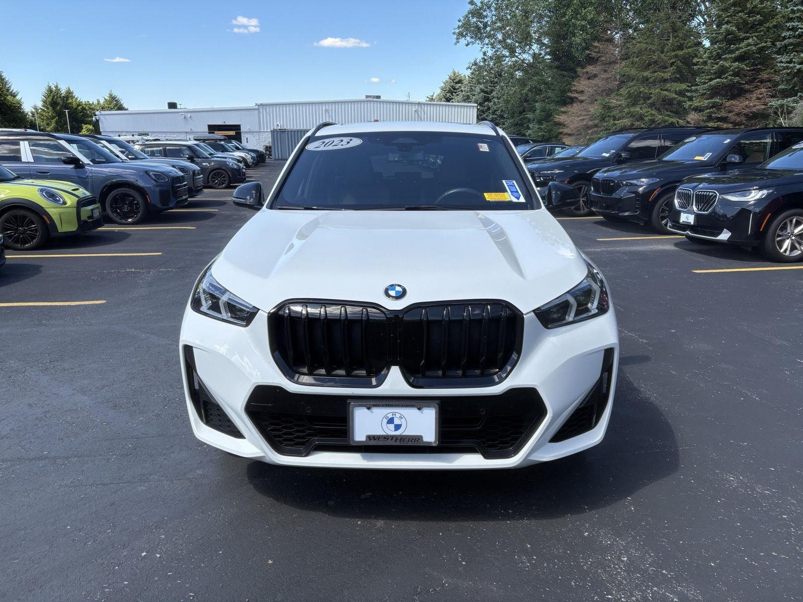 Used 2023 Alpine White BMW xDrive28i image 9