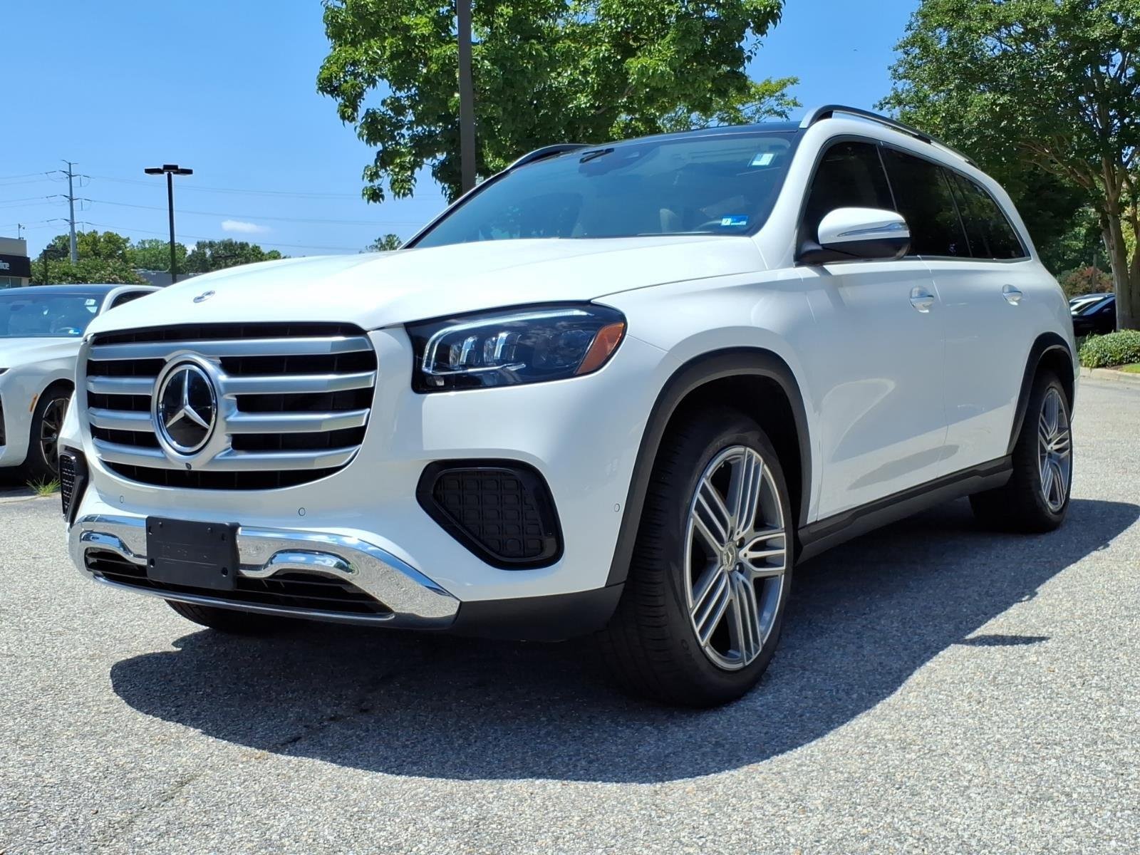 Used 2026 Polar White Mercedes-Benz GLS 450 image 1