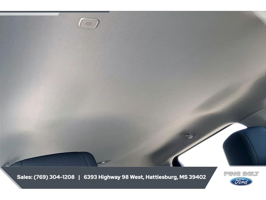 Used 2023 Ice Cap Toyota SR5 image 17