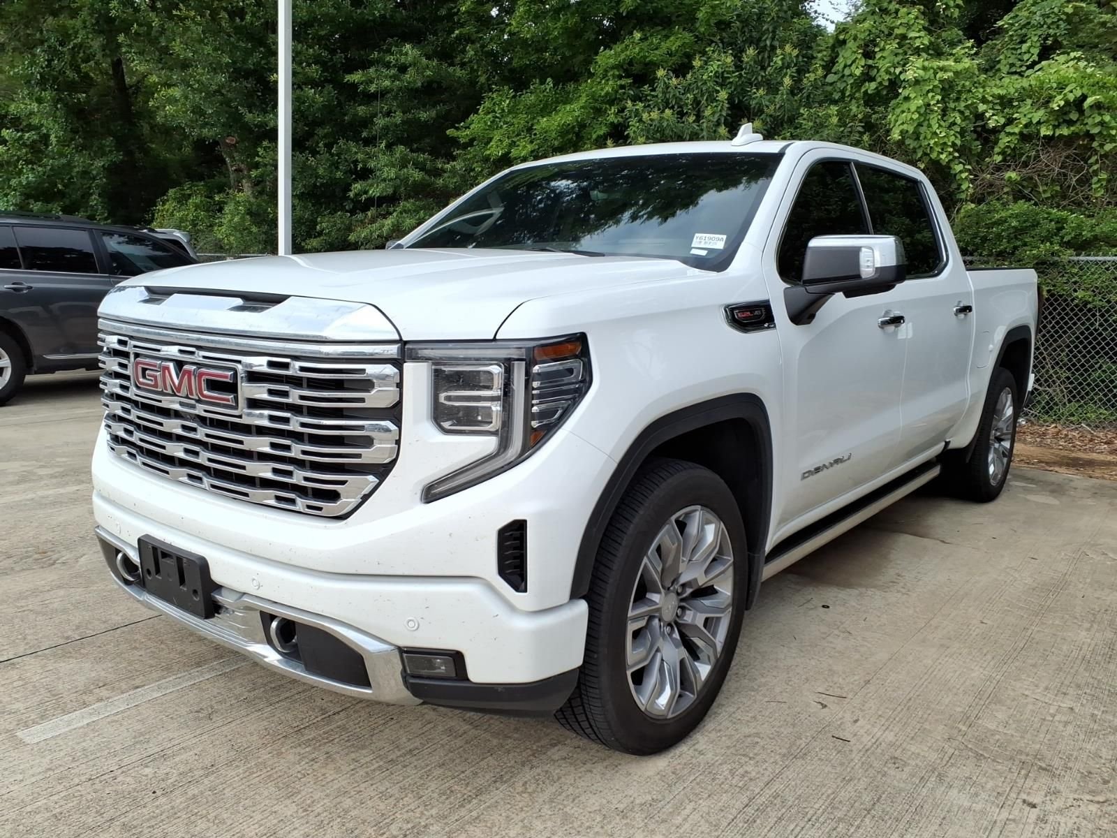 Used 2024 Summit White GMC Denali image 4