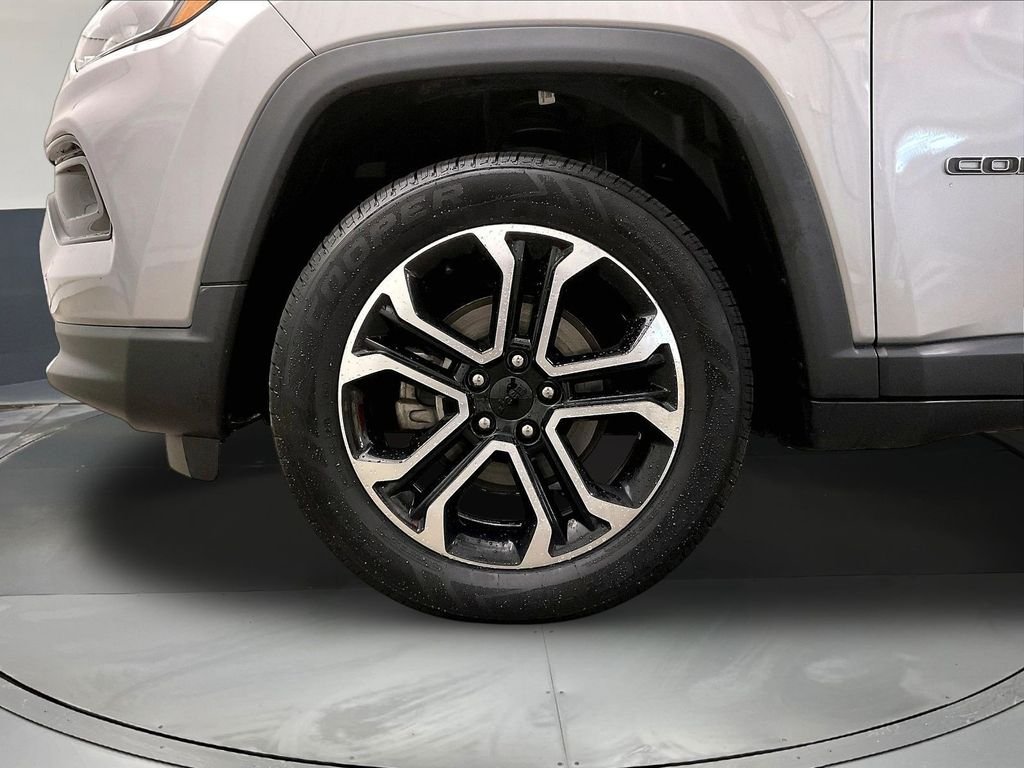 Used 2022 Silver Jeep Limited image 12