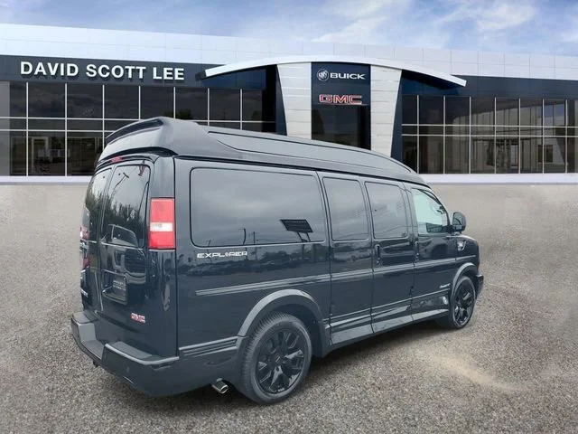 Used 2024 Onyx Black GMC Work Van image 4